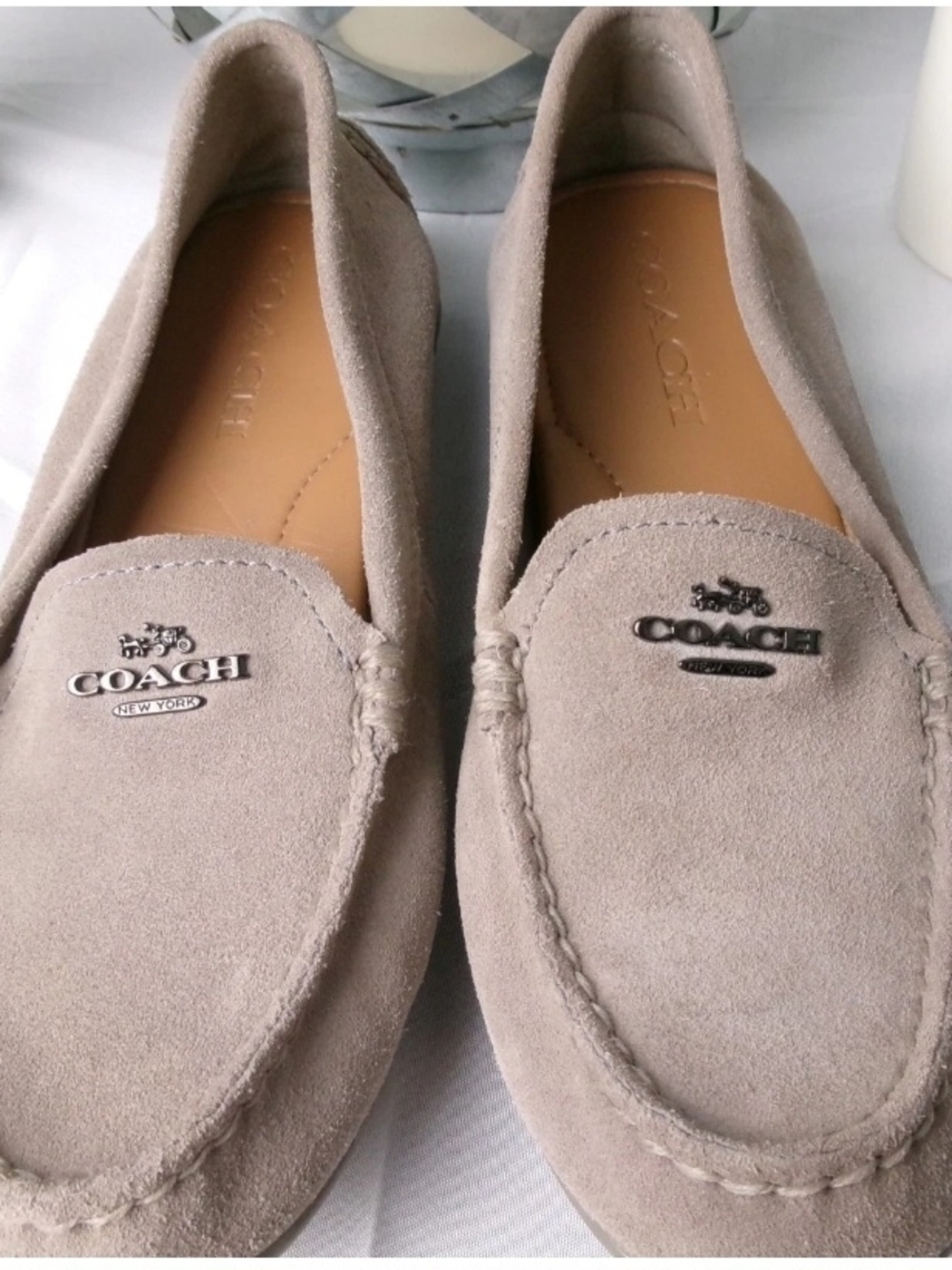 COACH Women's Suede Loafers in Taupe Slip On Flats Size 6 - Picture 2 of 8